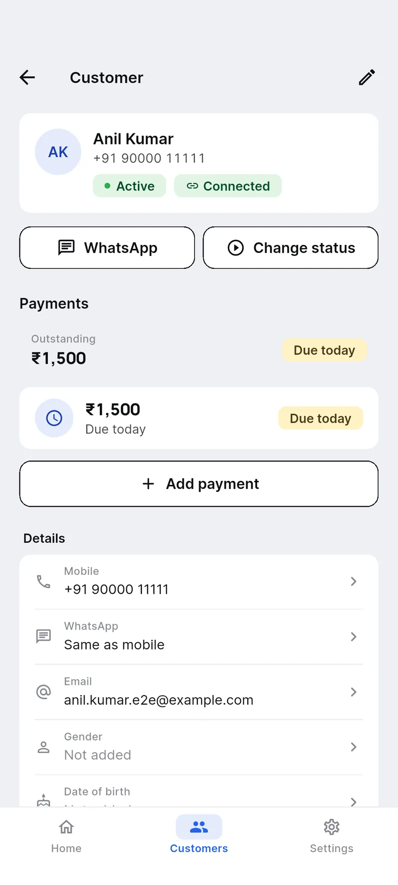 A single customer's page in Scale Partner, showing ₹1,500 outstanding due today, the payments recorded against that customer, and buttons to message them on WhatsApp or add a payment.
